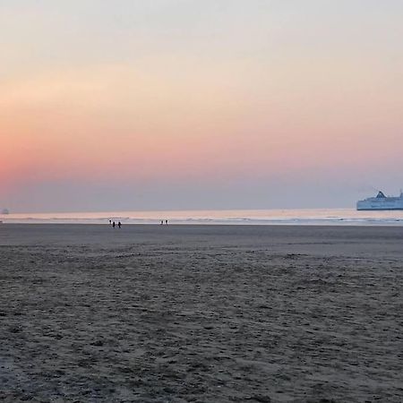 Magnifique Studio Calais Plage Buitenkant foto